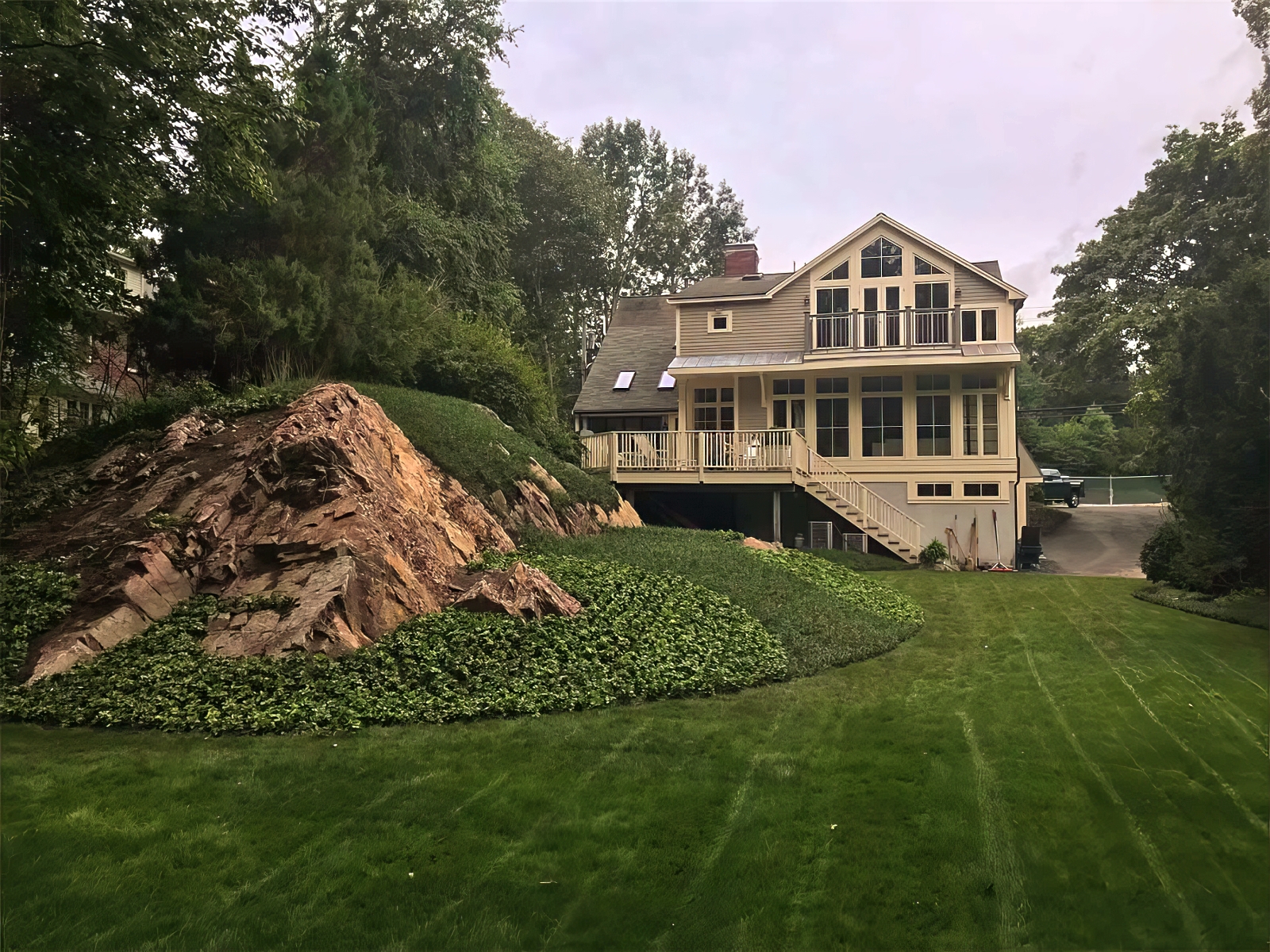 Landscape Maintenance - Cambridge Landscape. - Greater Boston Metroplex - Suffolk County, MA
