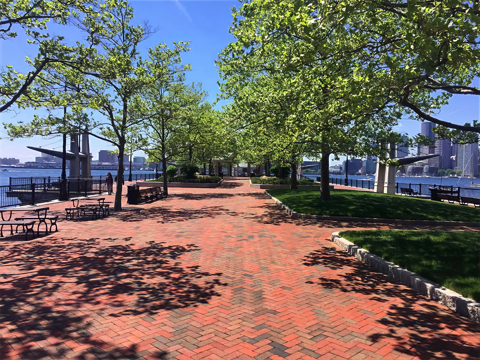 Landscape Maintenance - Cambridge Landscape. - Greater Boston Metroplex - Suffolk County, MA