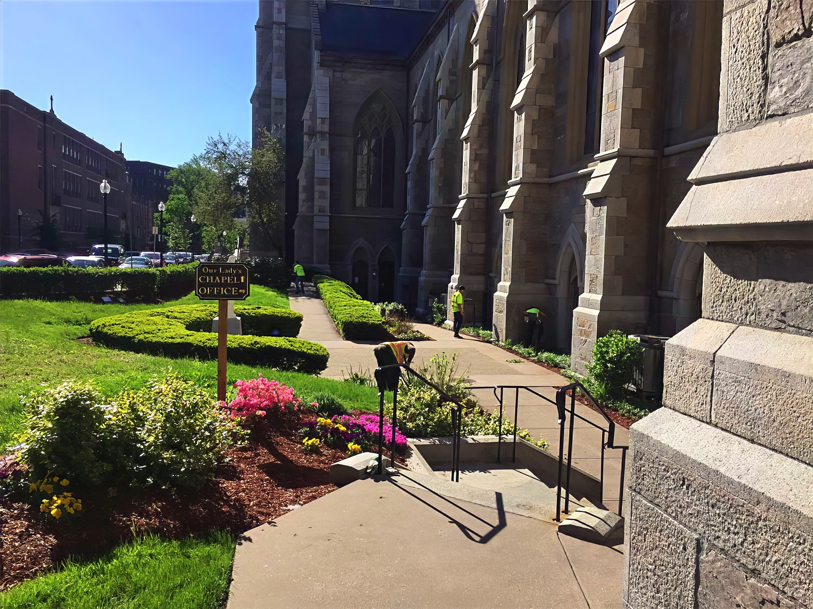 Landscape Maintenance - Cambridge Landscape. - Greater Boston Metroplex - Suffolk County, MA
